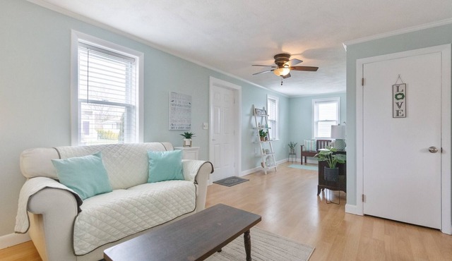 Shore To Please - Enjoy A Relaxing Getaway In Bonnet Shores 3 Bedroom Home by Redawning in Narragansett