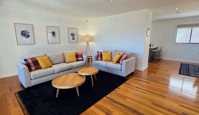 Snappy Springvale 3 Bed House in Springvale