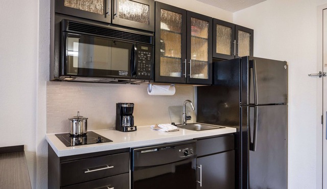 Sonesta Simply Suites Denver West Federal Center