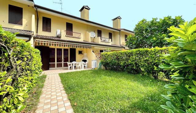 Spacious house with garden and pool in Porto Santa Margherita