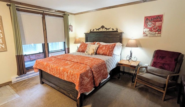SPACIOUS 1st Flr Studio 3 min Walk 2 Slopes, Bike-friendly, Ridgewood #50 in Snowshoe