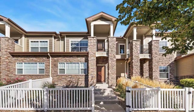 Spacious 2Bedroom w/Dedicated Work Area, Patio, Garage