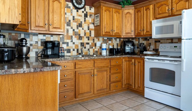 Spacious 3-Bed Retreat in Ouray: Family Comfort & Convenience Await | Sleeps 8