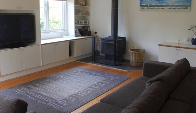 Spacious 4 bedroom house - Walk to beach, river, golf course and shops in Anglesea