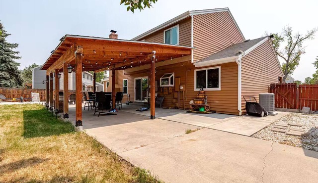 Spacious 4-bedroom house in welcoming Thornton, Cozy for families to relax.