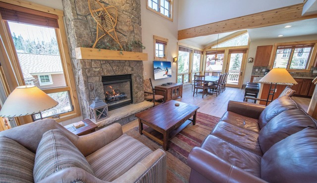 Spacious Alpine Retreat | Pool, Hot Tubs & Views