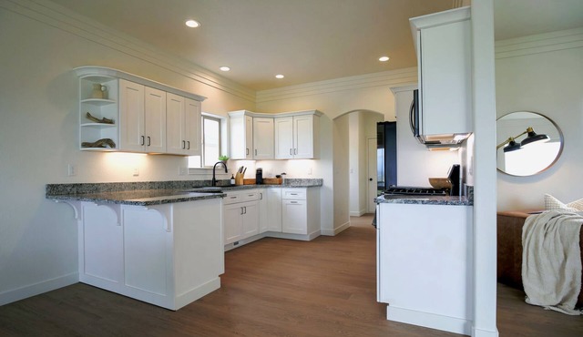 Spacious and Quiet Get Away Home