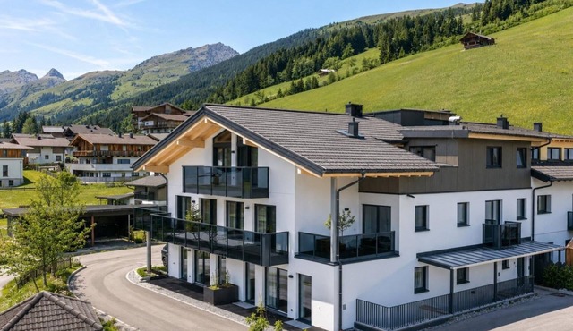 Spacious apartment with ski in ski out and sauna in Hinterglemm