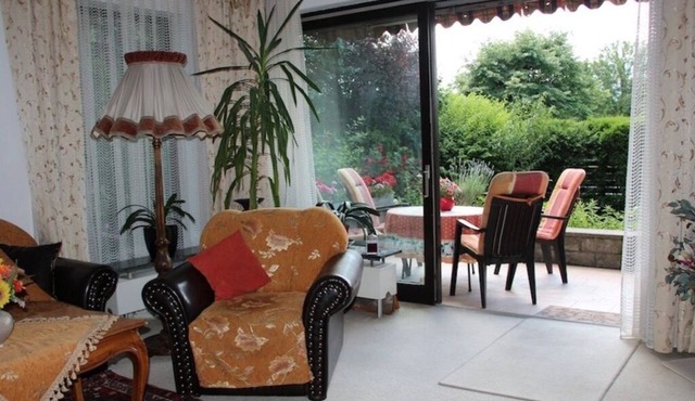 Spacious,comfortable apartment,150m2, first floor,quiet,garden-side with terrace in Wien