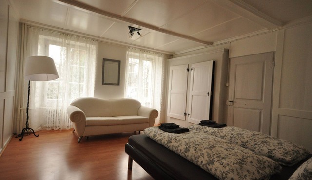 Spacious ground floor apartment. Sleeps 5 to 12 guests in Interlaken