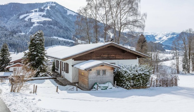Spacious holiday home, ideal for families with children. in Brixen im Thale