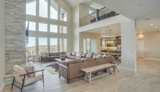 Spacious Utah Escape w/Balcony & Mountain Views! in Brian Head