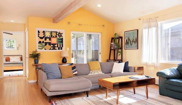 Stylish 3BR Home: Fast Wi-Fi, 35 Min Aspen in Carbondale
