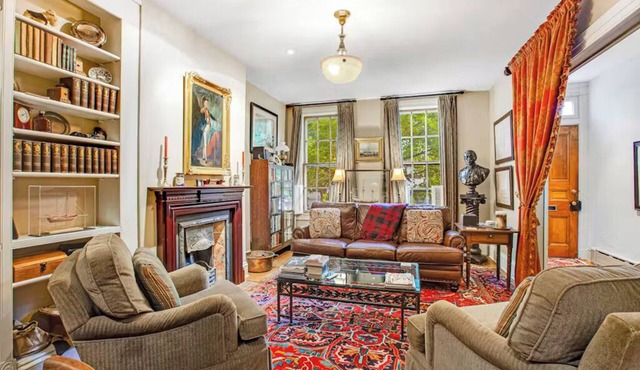 Submariner's Gate - Historic 4-bedroom home in charming Annapolis with parking in Annapolis