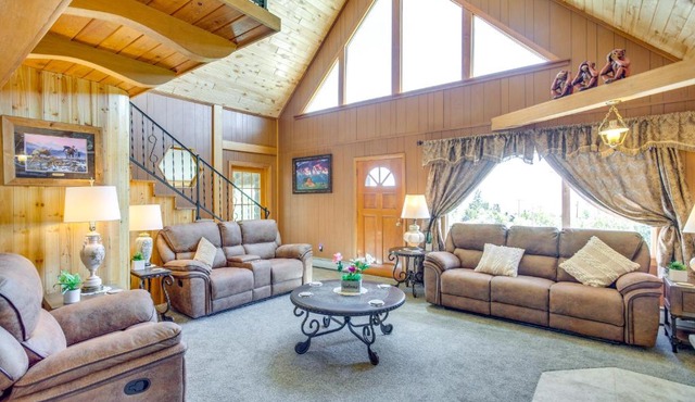 Sunny Cedaredge Home w/Mtn Views - Hike & Fish!