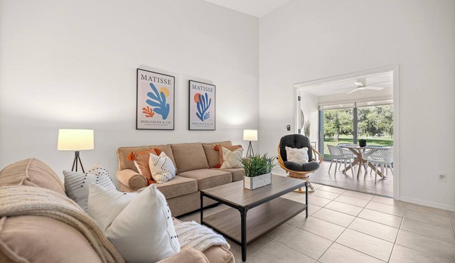 SUPER SUMMER SUNNY COTTAGE SALE now available from Aug-Oct with a heated pool. in Hernando