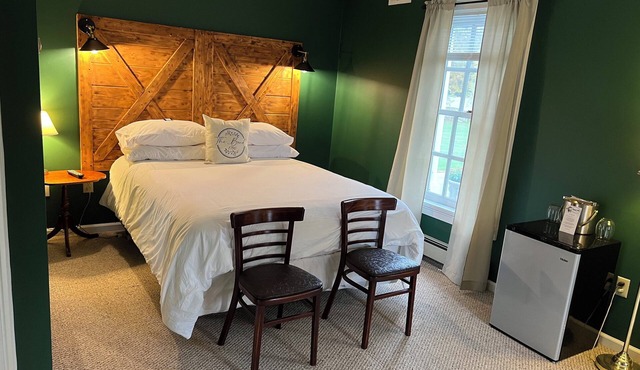 The Bond Inn Room #1