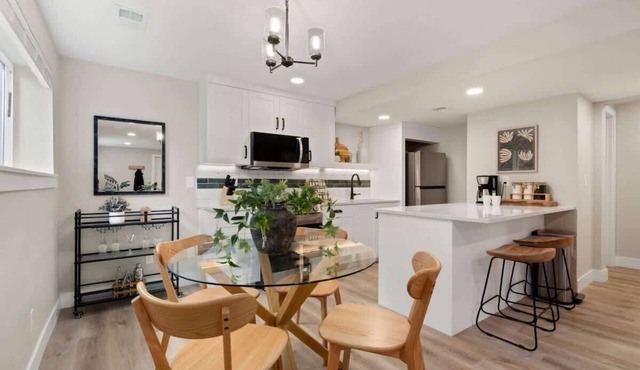 The Modern Executive | 2025 Reno | .3 miles to CSU