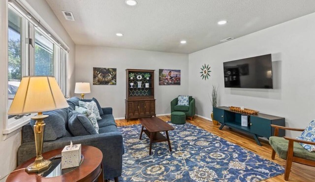 The Willow House-Remodeled Near The Black Canyon