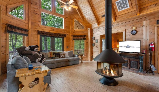 Three Bear Lodge in Ridgedale
