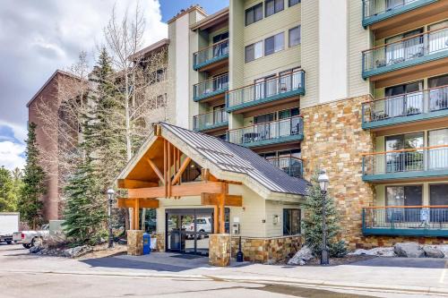 Trails End 511 by Ski Country Resorts