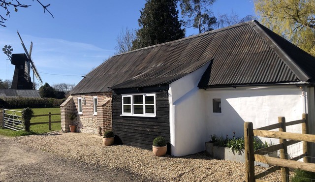 Tranquil grade II listed barn next to historic windmill in Stelling Minnis