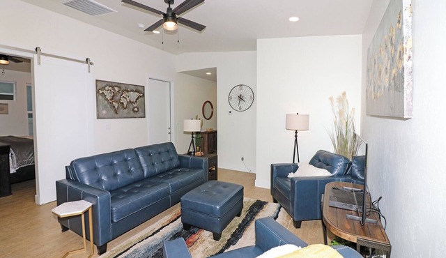 Tranquil Haven Modern Design Central Location Garage