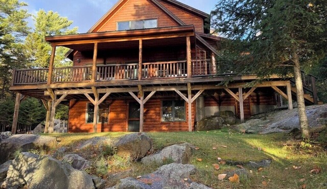 Tranquil Waterfront Getaway on Moosehead Lake