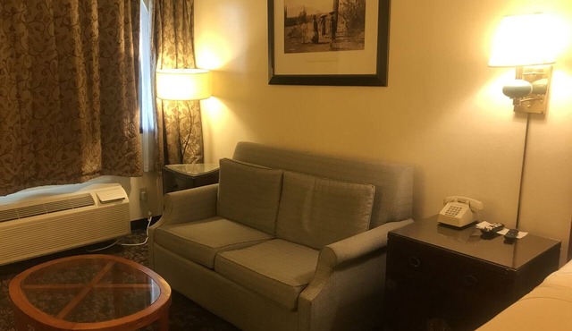 Travelers Inn & Suites