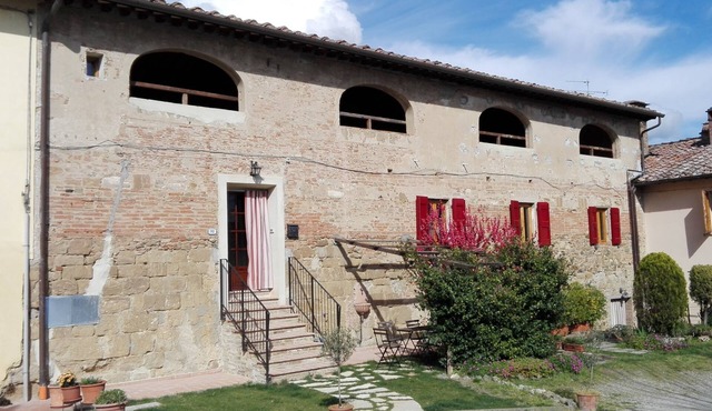 Typical dwelling in the heart of the Tuscany between FLORENCE and SIENA in San Gimignano