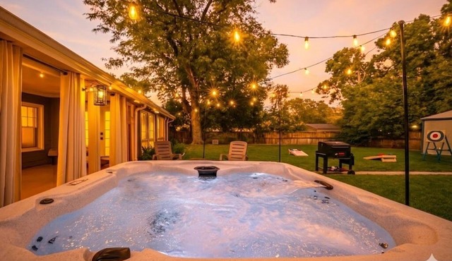 Ultimate Denver Getaway < Sleep 16 > Hot Tub, Fire Pit, Game Room & Home Gym