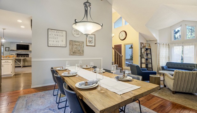 Upper Level | Mountain-View Retreat