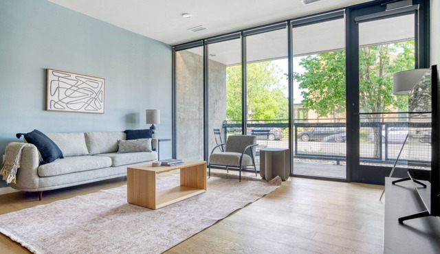 Upscale City Park 2BR w/ Balcony & W/D, near Uptown dining, by Blueground