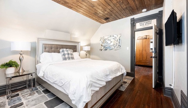 Vibrant Tennyson Victorian | 96 Walk Score | 30Day