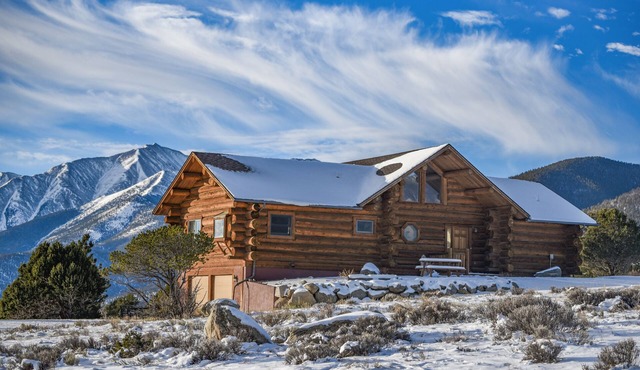Viewside Cabin with Expansive Views