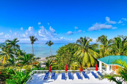 Viking Hill Oceanfront Hostel & Resort in Nassau
