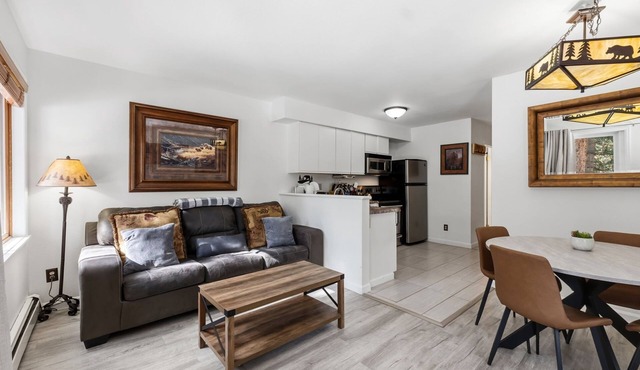 Walk to Lifts & Main St | Pet-Friendly Cozy 1BR Retreat