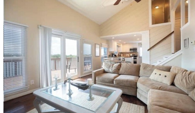 Waterfront Terramar Getaway, Amazing Sunsets, Outdoor Bar, Kayak, Beach, Fishing in Galveston
