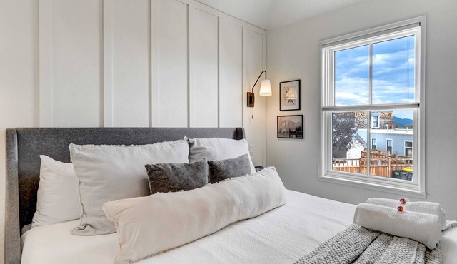 Whitewater Peak! Cozy Retreat with Scenic Views