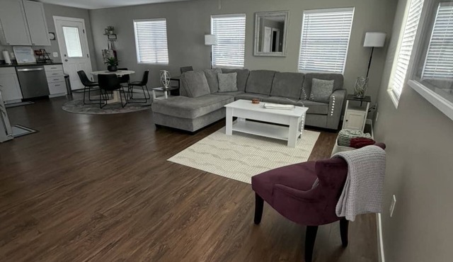Your Home Away From Home Quiet, Modern, & Open 1