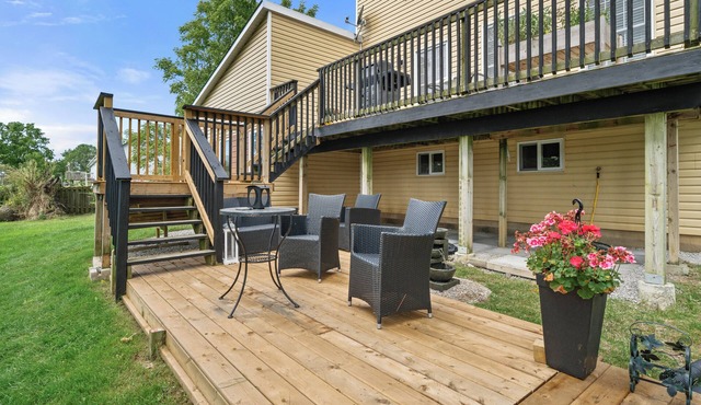 Your Monthly Wine & Sand Retreat, accessible, Business, Pet-Friendly in Prince Edward