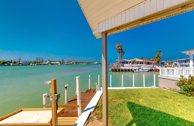 Island Village Sand Dollar 