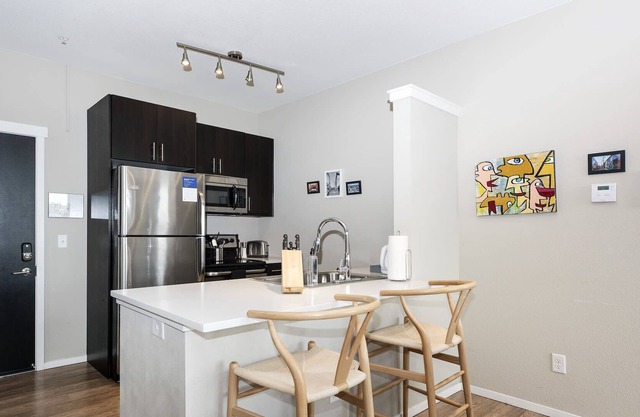 Kasa The Comma | Classic 1BD in Denver