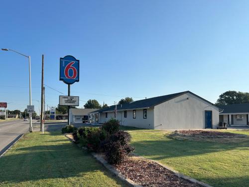 Regal Inn City 