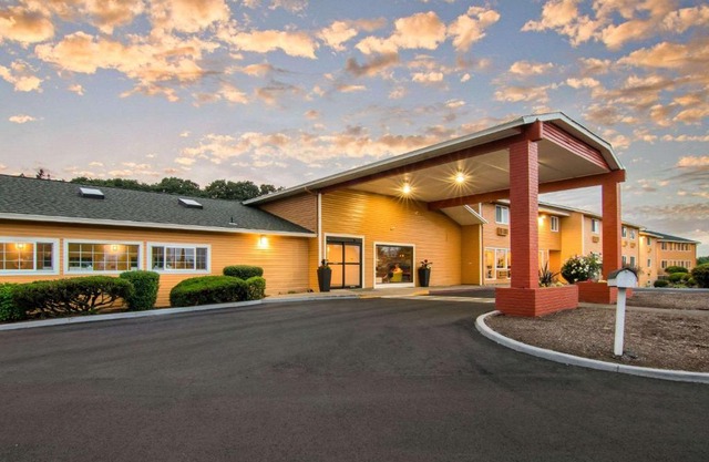 Quality Inn 