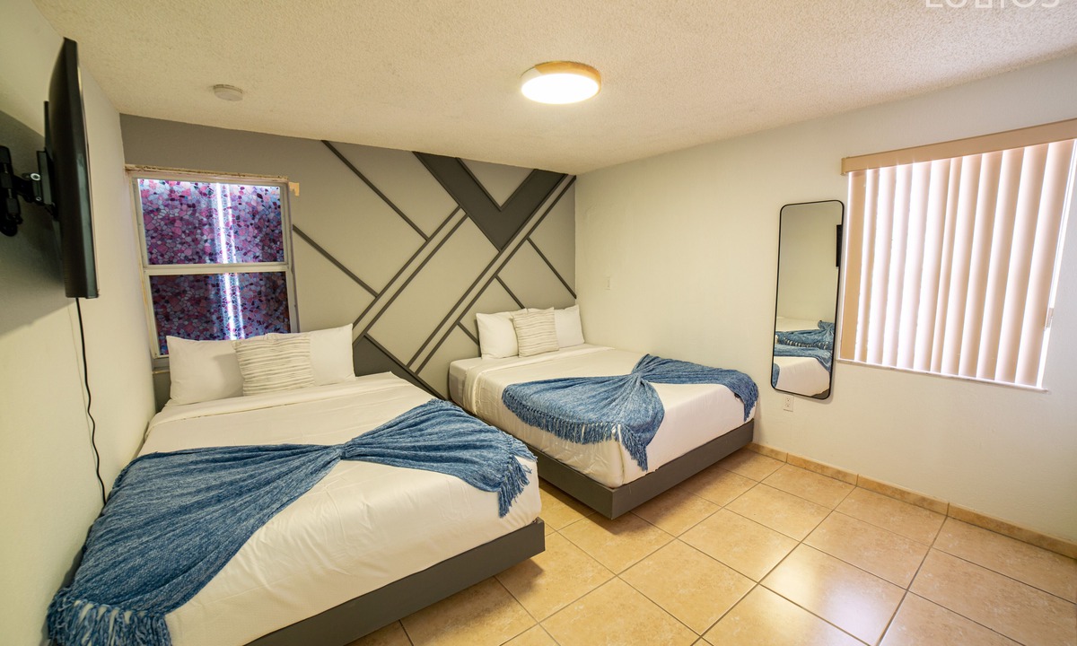 Coral Terrace House | Central house Miami with heated Pool /games