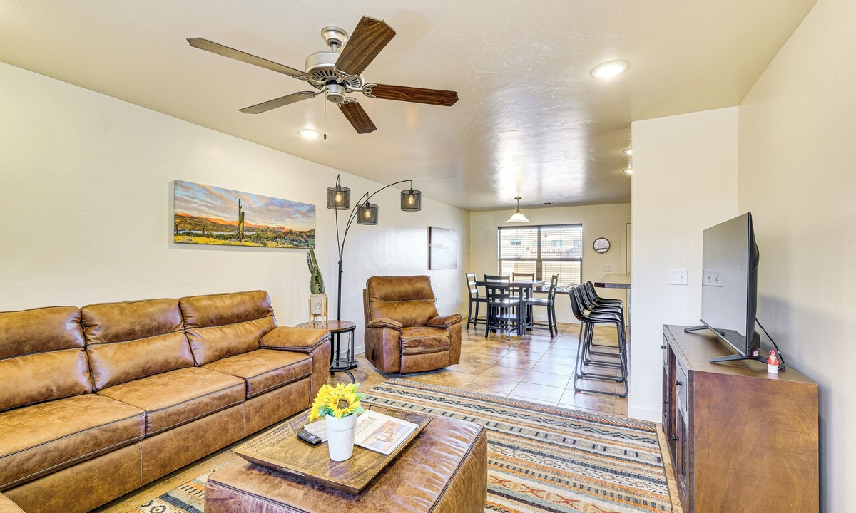 Moab South Valley Apartment | Moab Townhome w/Patio, Near Arches National Park!