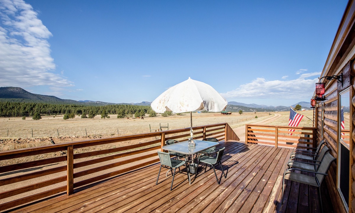 Florissant Cabin | The Original Lake George Lodge- Home with Front Deck!