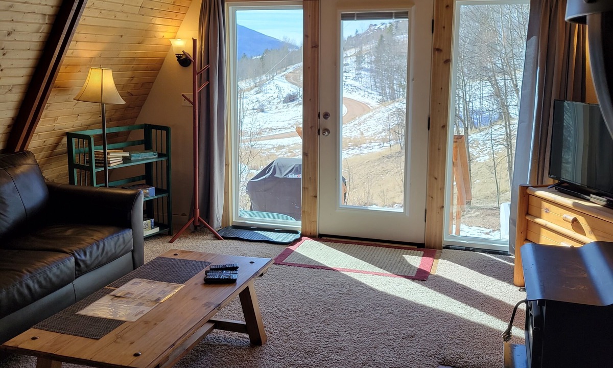 Cripple Creek House | Imagine a romantic couple’s cabin nestled in the heart of the Colorado Rockies