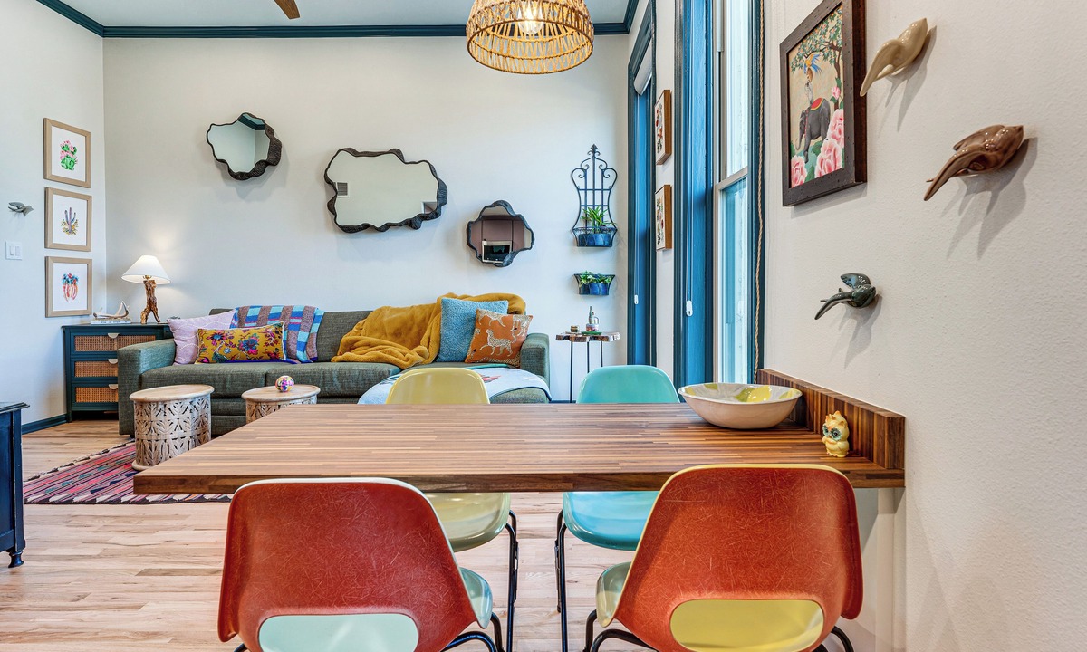Golden Condo | Shop, Dine, Unwind! Couples Retreat in Dtwn Golden